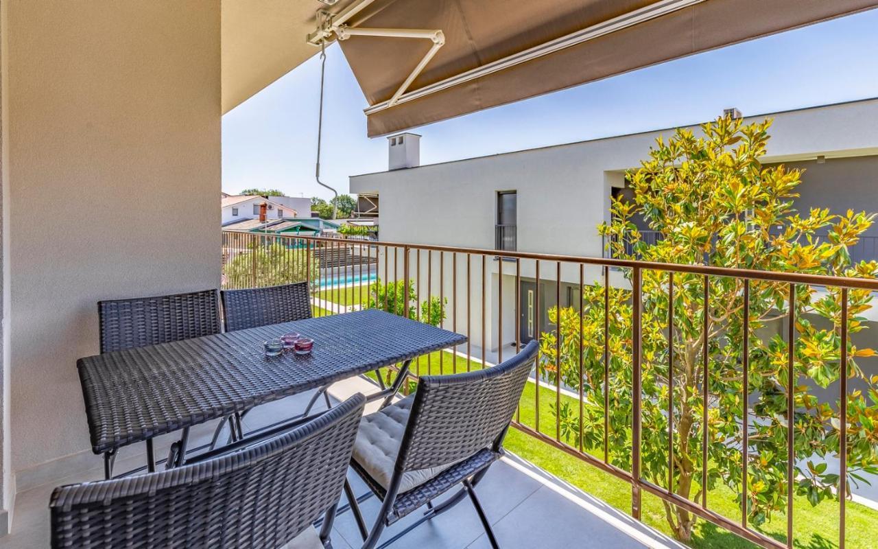 Ap Caci Mit Pool - Istriensonne 0712-0737 Apartment เมดูลิน ภายนอก รูปภาพ