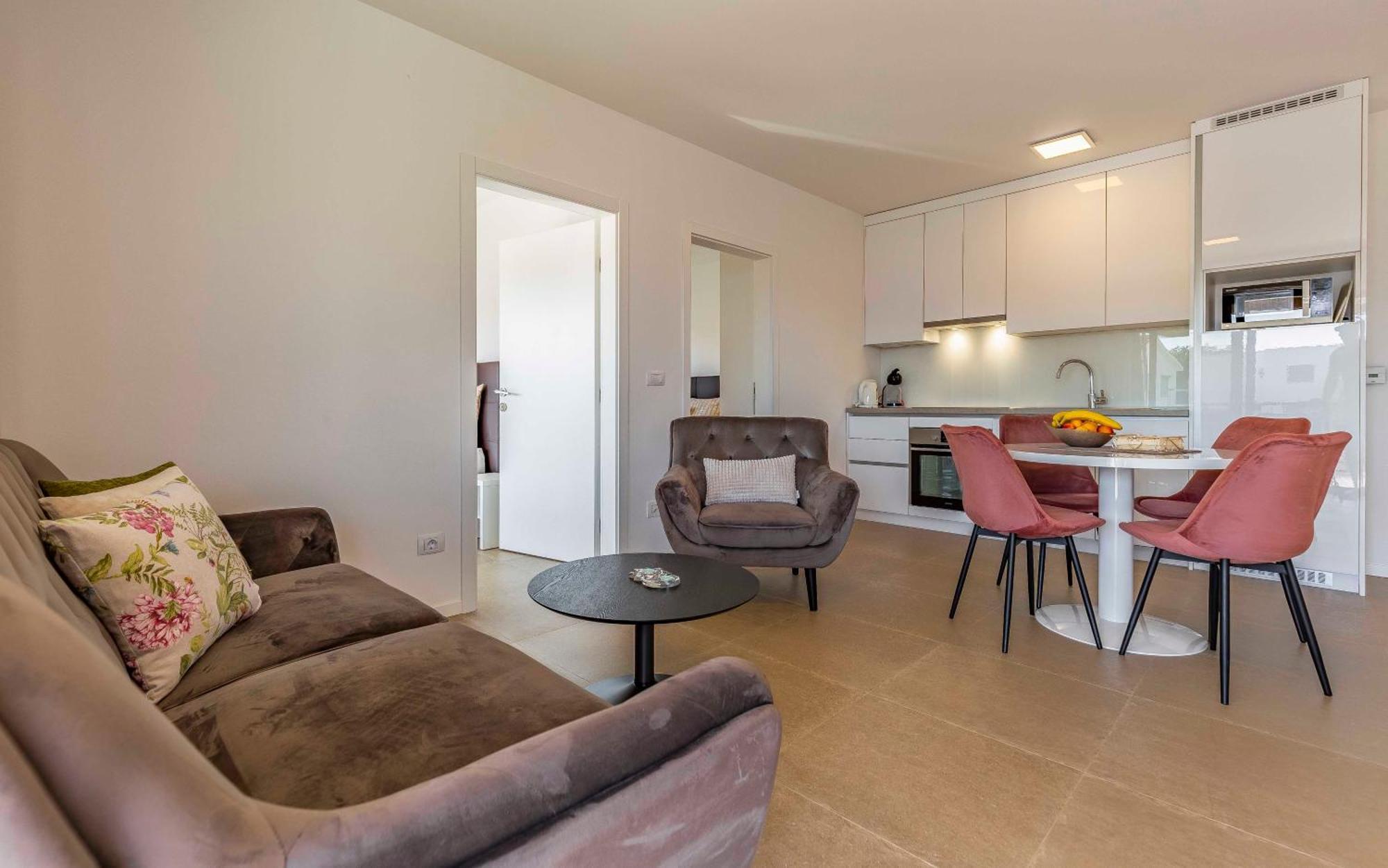 Ap Caci Mit Pool - Istriensonne 0712-0737 Apartment เมดูลิน ภายนอก รูปภาพ